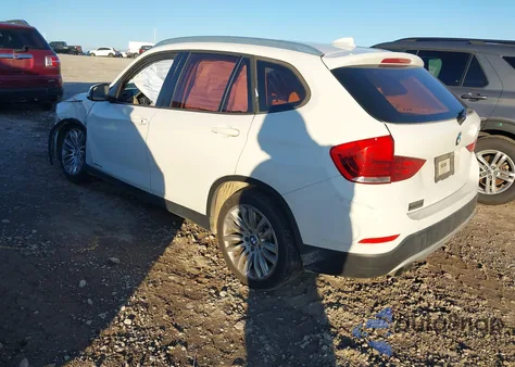 2015 BMW X1 Sdrive28I z USA, uszkodzony, nr VIN WBAVM1C58FVW56866